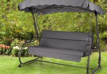 Balansoarul de grădină: Un accesoriu perfect pentru o oază de relaxare în aer liber