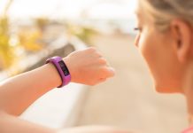 Brățara fitness: un accesoriu util pentru activitățile fizice – Descoperă beneficiile unei brățări fitness și cum te poate ajuta să monitorizezi activitățile fizice.