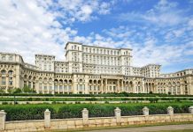 Casa Poporului: Descoperă povestea și istoria clădirii cele mai mari din Europa și a doua cea mai mare din lume