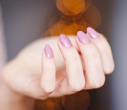 Cele mai populare modele de unghii cu gel pentru a-ți transforma manichiura într-o operă de artă