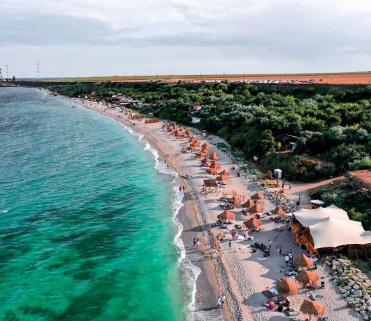 Plaja Tuzla: Descoperă una dintre cele mai frumoase plaje din România