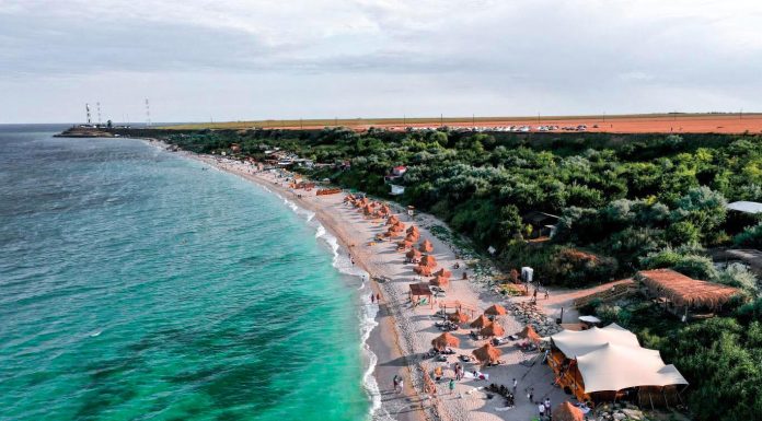 Plaja Tuzla: Descoperă una dintre cele mai frumoase plaje din România