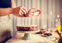 Rețete de prăjituri delicioase și ușor de făcut acasă