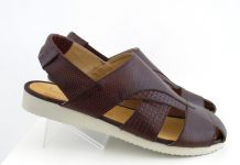 Sandale barbati: Cele mai confortabile si elegante modele de sandale pentru barbati pentru a te simti fresh si stylish in orice situatie