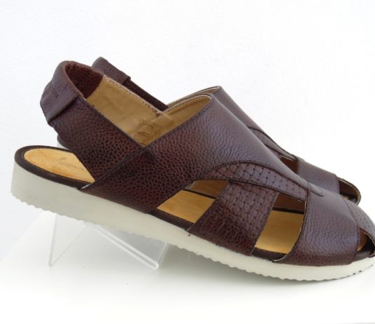 Sandale barbati: Cele mai confortabile si elegante modele de sandale pentru barbati pentru a te simti fresh si stylish in orice situatie
